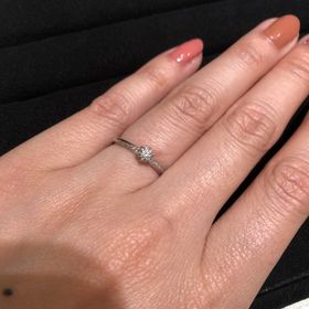 【TRECENTI(トレセンテ)の口コミ】 シンプルで飽きが来なく、普段使いができるデザインがほしかったので、色…