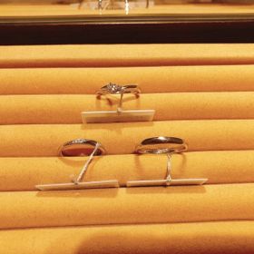 【TRECENTI(トレセンテ)の口コミ】 ウェーブがきれいで指が細く長く見えました。つけ心地も圧迫感がなくつけ…