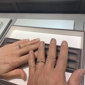 【アイプリモ(I-PRIMO)の口コミ】 何店舗も周りまして、こちらが初めに伺ったのですがどのお店の指輪よりシ…