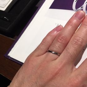 【俄(にわか)の口コミ】 試着したどの指輪も、つけ心地が非常によかったことに驚きました。
シンプ…