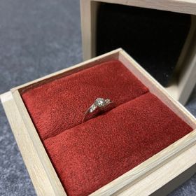 【出雲結(いずもゆい)の口コミ】 結婚を考え始め、プロポーズリングを探していた際、Instagramの広告で見か…