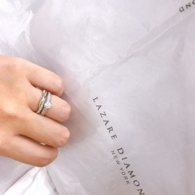 【ラザール ダイヤモンド(LAZARE DIAMOND)の口コミ】 とてもダイヤの輝きが綺麗でした。デザインが珍しく、誰とも被らないよう…
