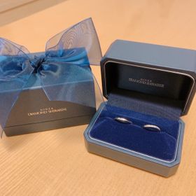 【銀座ダイヤモンドシライシの口コミ】 指輪の太さや丸み具合、斜め入るダイヤモンドのバランスがとても良く、長…