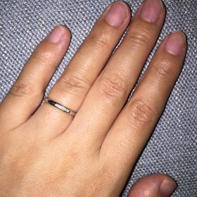 【ラザール ダイヤモンド(LAZARE DIAMOND)の口コミ】 シンプルでずっと着けられるデザインを探していました。ダイアモンドの付…