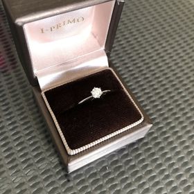 【アイプリモ(I-PRIMO)の口コミ】 最初は違うデザインを考えていましたが、店員さんに着用してもらったとこ…