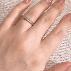 【エクセルコダイヤモンド(EXELCO DIAMOND)の口コミ】 自分にだけダイヤが見えるようなデザインが欲しいなとずっと思っていたと…