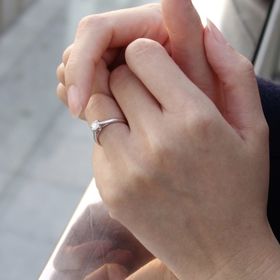 【銀座ダイヤモンドシライシの口コミ】 シンプルで大人の女性の手元にも非常に良く合う、ダイヤモンドを綺麗に引…