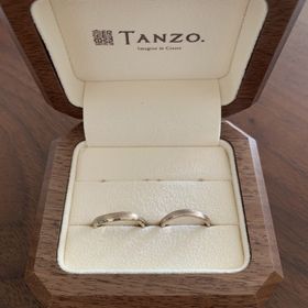 【TANZO.(鍛造指輪)の口コミ】 鍛造製法で１つ１つ職人の方が手打ちで作られるため、丈夫で変形などの心…