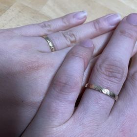 【ringram(リングラム)の口コミ】 元々は既製品の結婚指輪を探していましたが自分達の気に入るデザインの物…