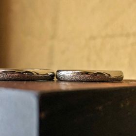 【ichi(イチ)の口コミ】 2人の趣味である山をリングに入れたいという要望を伝えたところ、その場で…