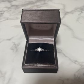 【アイプリモ(I-PRIMO)の口コミ】 メレが多いと派手になってしまうので、落ち着きもありつつ、かわいい指輪…