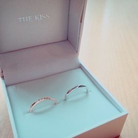【THE KISS(ザ・キッス)の口コミ】 ピンクゴールドはとても私の指に馴染む色で試しにはめさせてもらった時に…