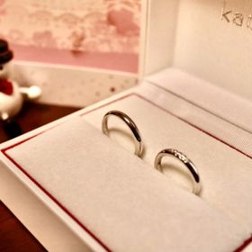 【Katamu(カタム)の口コミ】 いつまでも着けていられるシンプルなデザインを中心に考え、色々と試着を…