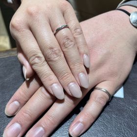 【TRECENTI(トレセンテ)の口コミ】 お互い気に入ったデザインで且つお揃いのデザインにすることができた。
指…