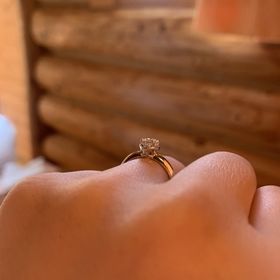 【ブルガリ(BVLGARI)の口コミ】 決め手は横から見たときの美しさでした。元々は普段使いできるような、あ…