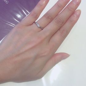 【俄(にわか)の口コミ】 私はデザイン重視、彼は着け心地重視で選んでいました。展示されている商…