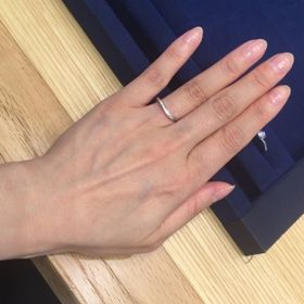 【Foulason(フレゾン)の口コミ】 私はV字のもので探していたのですが、太さやカーブが非常に綺麗で指を長く…