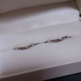 【A DEUX(アドゥー)の口コミ】 シンプルでさりげなくウェーブになっているところが気に入りました。ダイ…