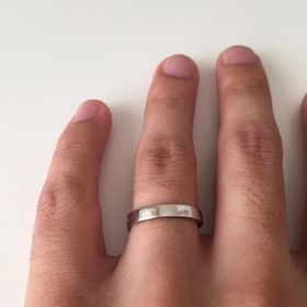 【TANZO.(鍛造指輪)の口コミ】 私たちはお互いに特に好きなブランドがなかったために良い指輪を追及して…