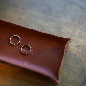 【ラザール ダイヤモンド(LAZARE DIAMOND)の口コミ】 骨格ストレートに似合うといわれているストレート&シンプルな指輪をさ…