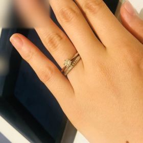 【4℃ BRIDAL(ヨンドシーブライダル)の口コミ】 エンゲージリング、マリッジリングともに単体で着けても重ねて着けても素…