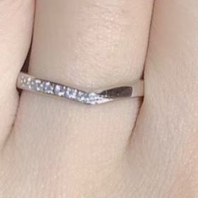 【TRECENTI(トレセンテ)の口コミ】 指が細く、長く見えるデザインでとても可愛かったです。価格に関しても高…