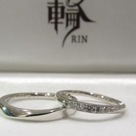 【輪-RIN-の口コミ】 できればカーブがかかっているシンプルなデザインがいい私達でしたが、私…