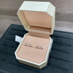 【TRECENTI(トレセンテ)の口コミ】 プラチナを選択したのですが、(金属アレルギーはないものの)金属アレルギ…