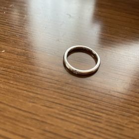 【ラザール ダイヤモンド(LAZARE DIAMOND)の口コミ】 ホライズンという種類の指輪で、ダイヤモンドの周りが特別なカットになっ…