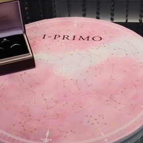 【アイプリモ(I-PRIMO)の口コミ】 ストレートのシンプルのものを探していて
2つくらいの候補の中からダイヤ…