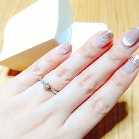 【LUCIE(ルシエ)の口コミ】 王道の婚約指輪！！と思っていたけど、夫が見つけてきたルシエの指輪を見…