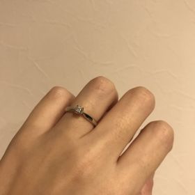 【エクセルコダイヤモンド(EXELCO DIAMOND)の口コミ】 ダイヤモンドを頂いてからお店に伺い、リングを決めました。可愛らしい雰…