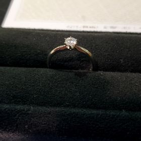 【GALA JEWELRY(ガラジュエリー)の口コミ】 デザインやダイヤモンドの素材(レベル)も大事だが、その中でも種類が豊富…