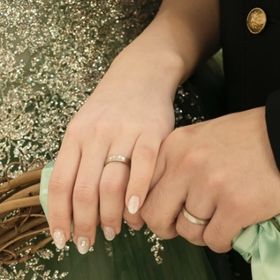 【俄(にわか)の口コミ】 木目のデザインが入っていてそこにいちばんの魅力をかんじました。また2人…