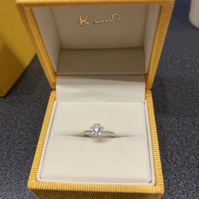 【ケイウノ ブライダル(K.UNO BRIDAL)の口コミ】 彼女と見に行きましたが、婚約指輪は可愛らしく、存在感のある目立つもの…