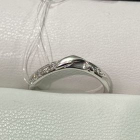 【GALA JEWELRY(ガラジュエリー)の口コミ】 ストレートタイプではなく、Ｖや曲線等の動きのある形で探していました。…