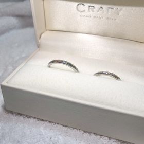 【CRAFY(クラフィ)の口コミ】 デザインです。婚約指輪との重ねづけができる前提でえらんでいたので自分…