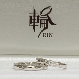 【輪-RIN-の口コミ】 彼女の婚約指輪とセットで付けて合う指輪を探していました。いろいろな店…