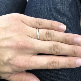 【GALA JEWELRY(ガラジュエリー)の口コミ】 デザイン、価格帯が他社ブランドよりも安くて良いモノだったから。また、…