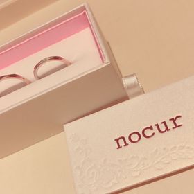 【nocur(ノクル)】の口コミ 私たちは婚約指輪を購入しなかったので、結婚指輪には何もないリングより宝...