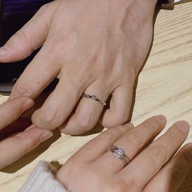 【GALA JEWELRY(ガラジュエリー)の口コミ】 婚約指輪と一緒に重ねづけしたいなと思って、合うデザインのものを選びま…