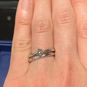 【銀座ダイヤモンドシライシの口コミ】 なんといってもダイヤモンドの輝きが一番綺麗だなと感じました。他店舗で…