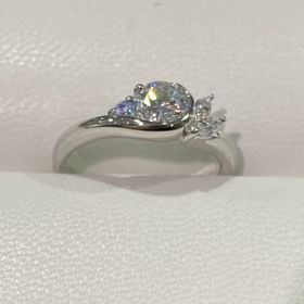 【GALA JEWELRY(ガラジュエリー)の口コミ】 シンプルなデザインを要望して出してくださったリングです
引っ掛かりが少…