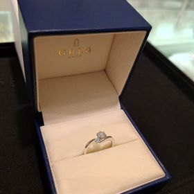 【GALA JEWELRY(ガラジュエリー)の口コミ】 購入の決め手についてはデザインが一番ですが、それ以外にはダイヤモンド…