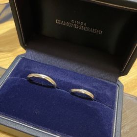 【銀座ダイヤモンドシライシの口コミ】 とにかく指輪のデザインが豊富で、上品かつシンプルな物が多く個人的に普…