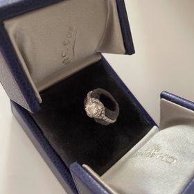 【ショーメ(CHAUMET)の口コミ】 一粒のダイヤモンドがとても上品で、それでいて存在感もあって、そのダイ…