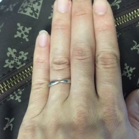 【ティファニー(Tiffany & Co.)の口コミ】 婚約指輪がティファニーだったので、合わせられるものがいいと思って同じ…