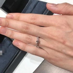 【ラザール ダイヤモンド(LAZARE DIAMOND)の口コミ】 シンプルな一粒ダイヤのリングも素敵でしたが、実際に色々なリングを試着…