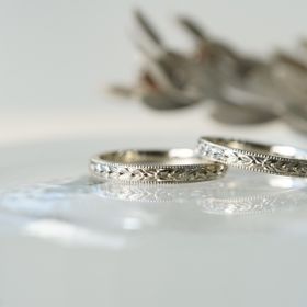 【renri(レンリ)の口コミ】 ホワイトゴールドが1番手にしっくりくる色だった。月桂樹の意味が（永遠）…