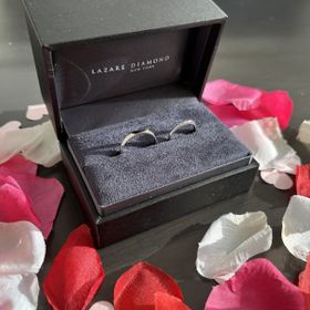 【ラザール ダイヤモンド(LAZARE DIAMOND)の口コミ】 婚姻指輪をラザールダイヤモンドさんで購入したため、結婚指輪も同じラザ…